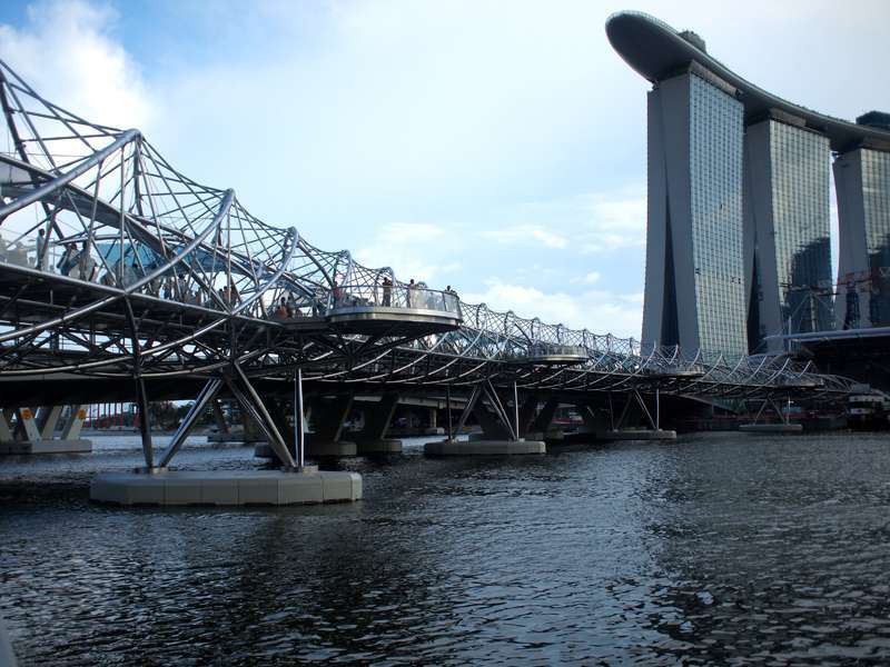 Il ponte Helix a Singapore
