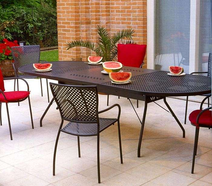 Tavolo da giardino in ferro