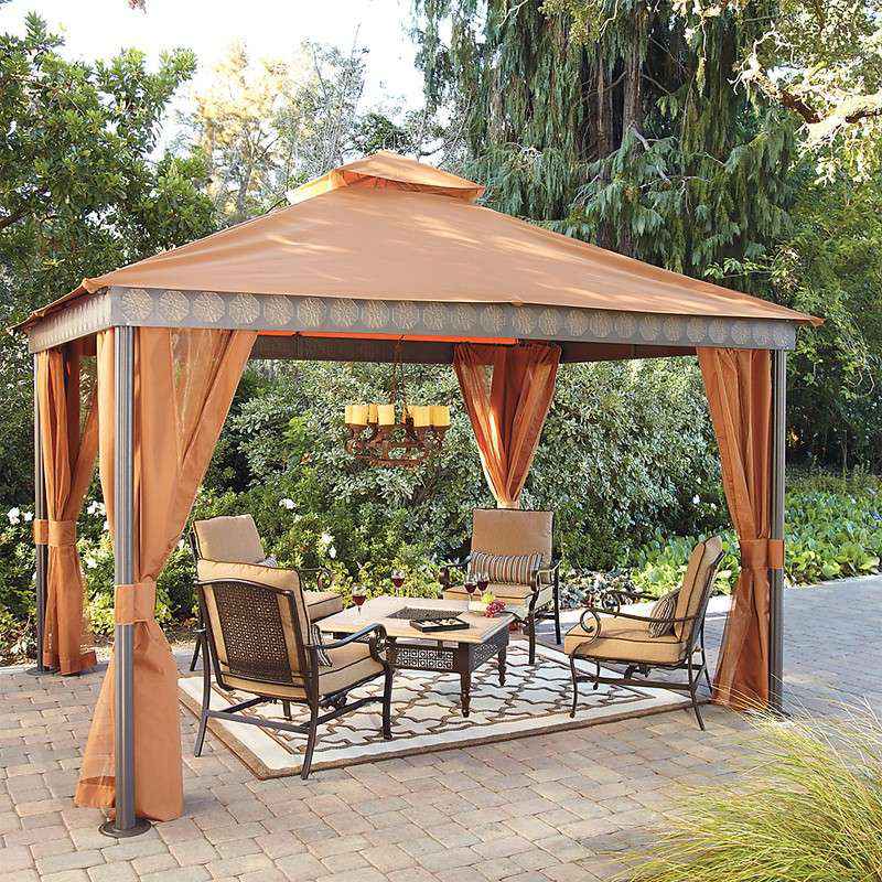 Arredamento gazebo molto classico