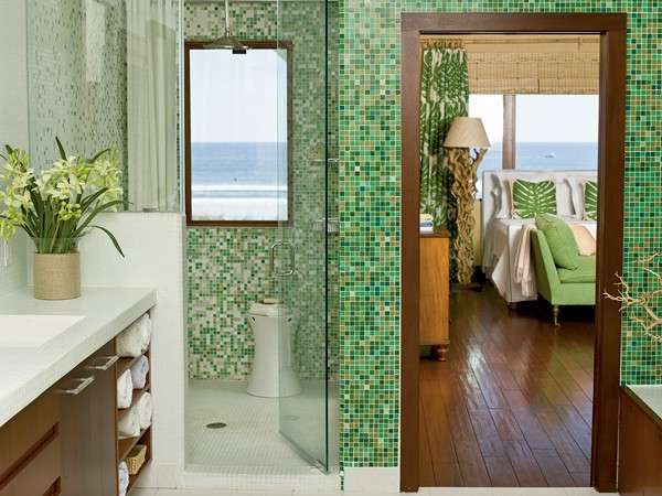 Bagno a mosaico verde chiaro