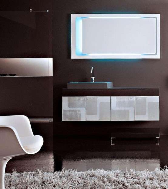 Bagno moderno con luci azzurre