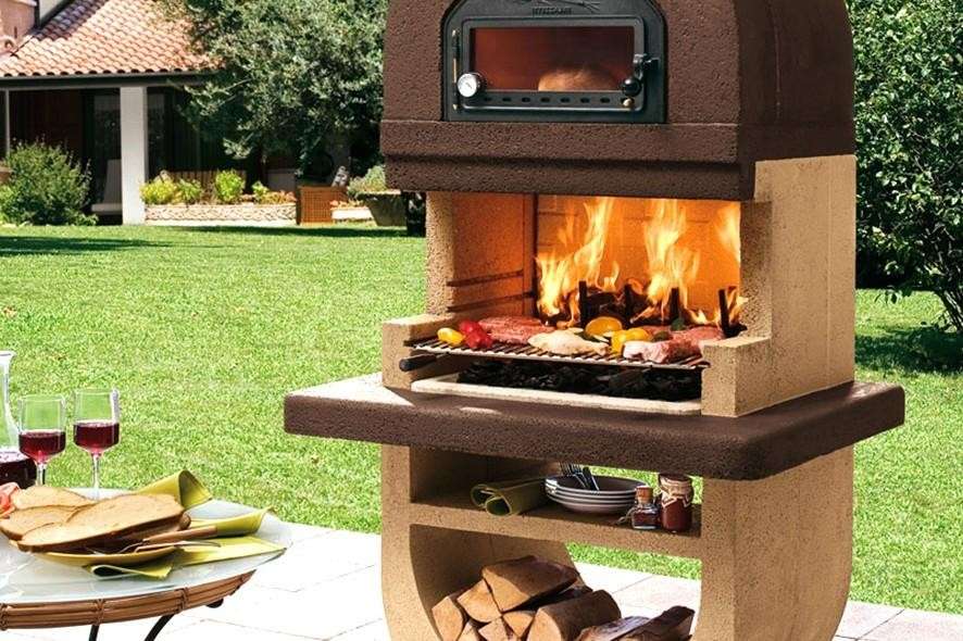 Barbecue con forno in alto