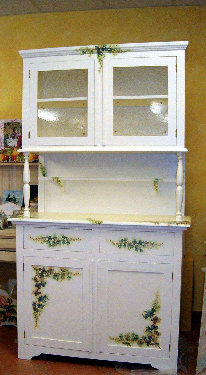 Credenza con decoupage