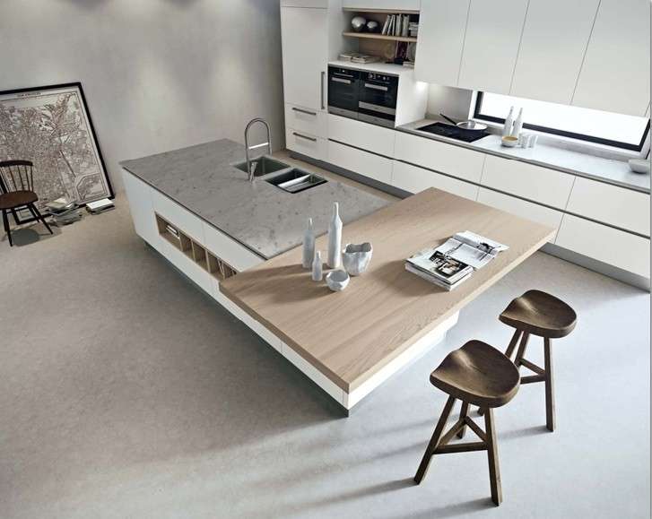 Cucina con angolo snack integrato