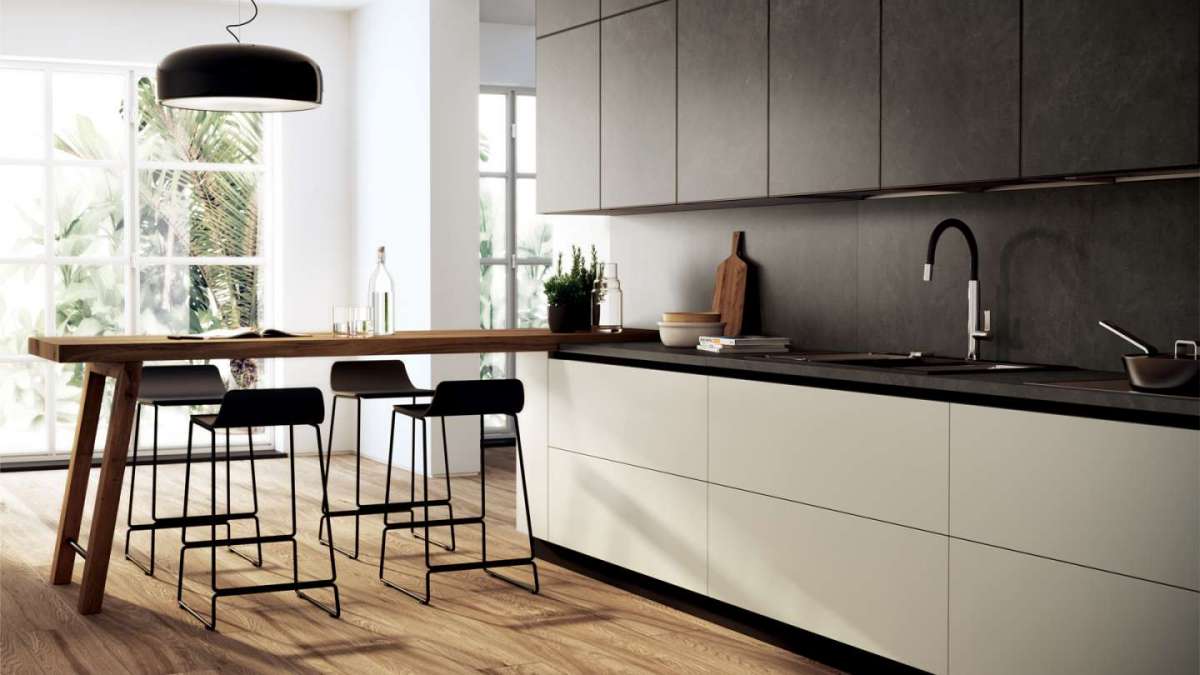 Cucina con tavolo integrato Scavolini 