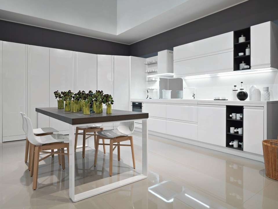 Cucina moderna bianca e nera