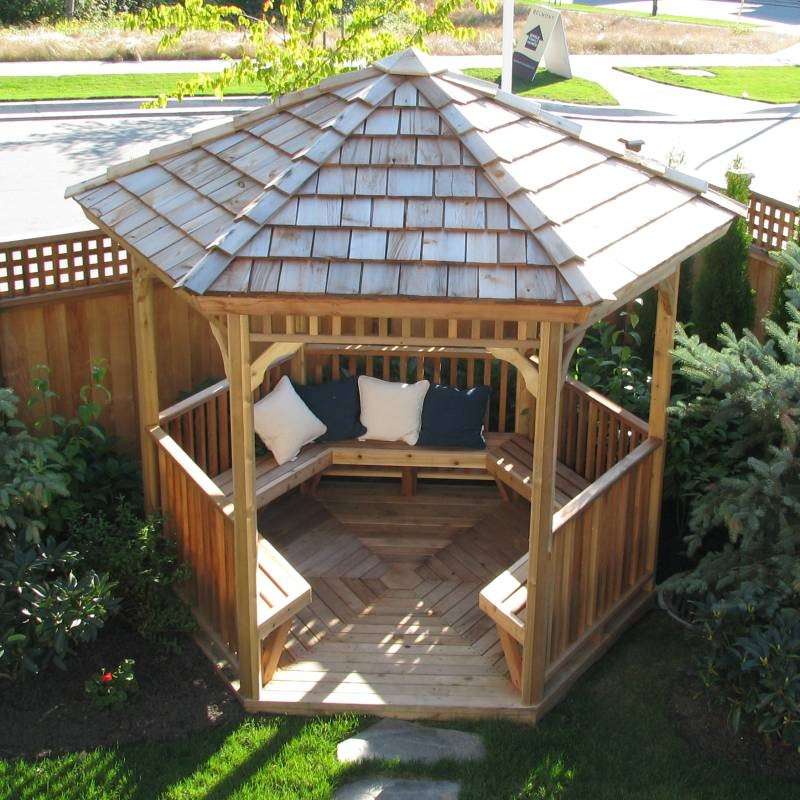 Come costruire fai-da-te un gazebo in legno