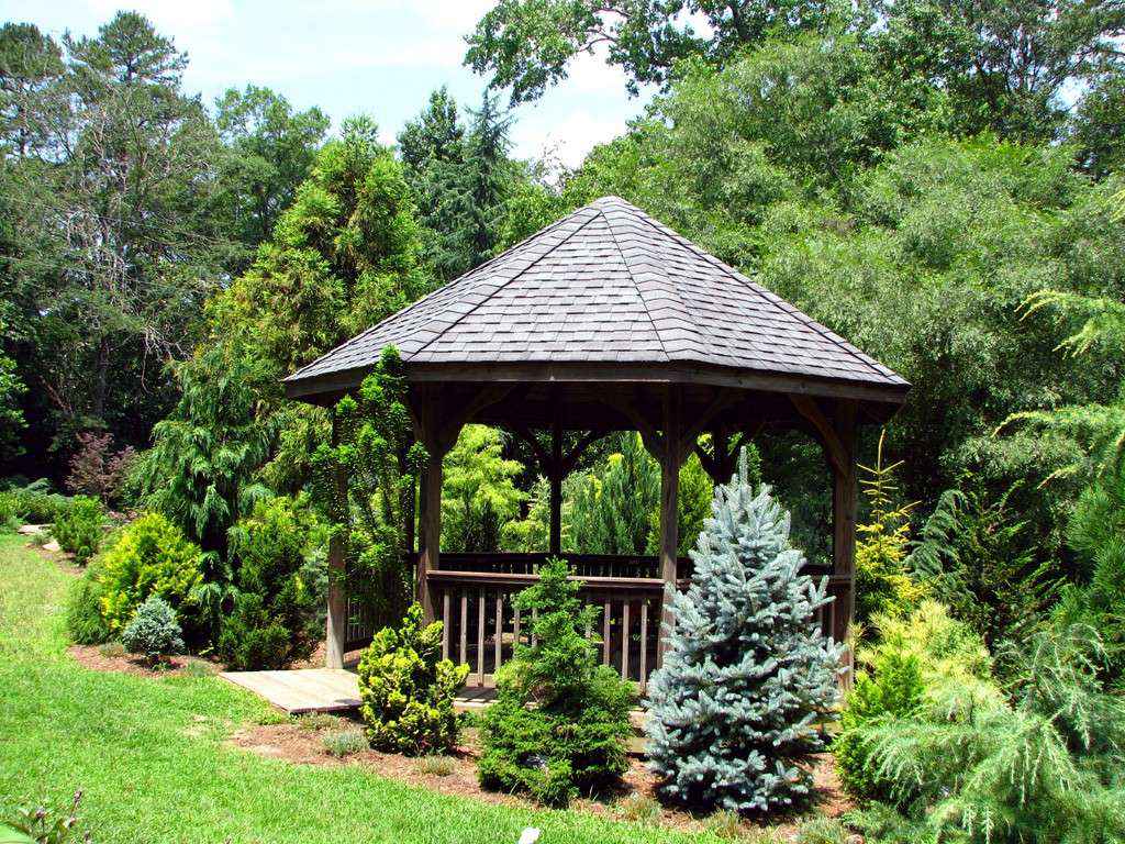 Gazebo spiovente