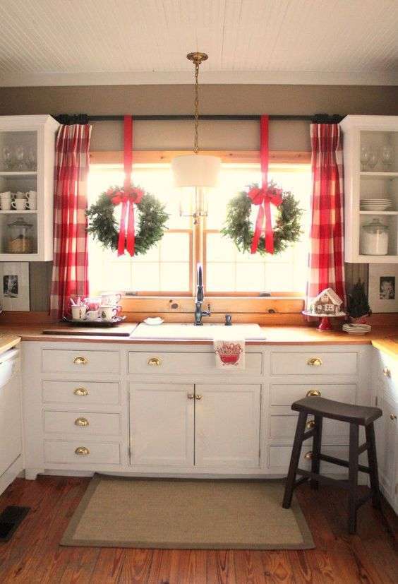 Ghirlande decorative per finestre