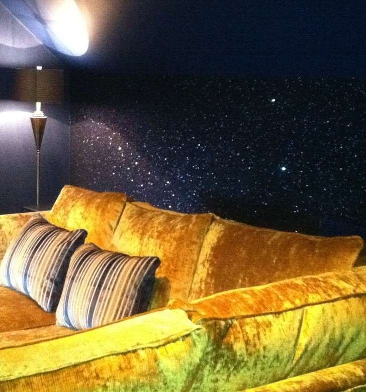 Pareti effetto glitter: idee pittura murale con brillantini