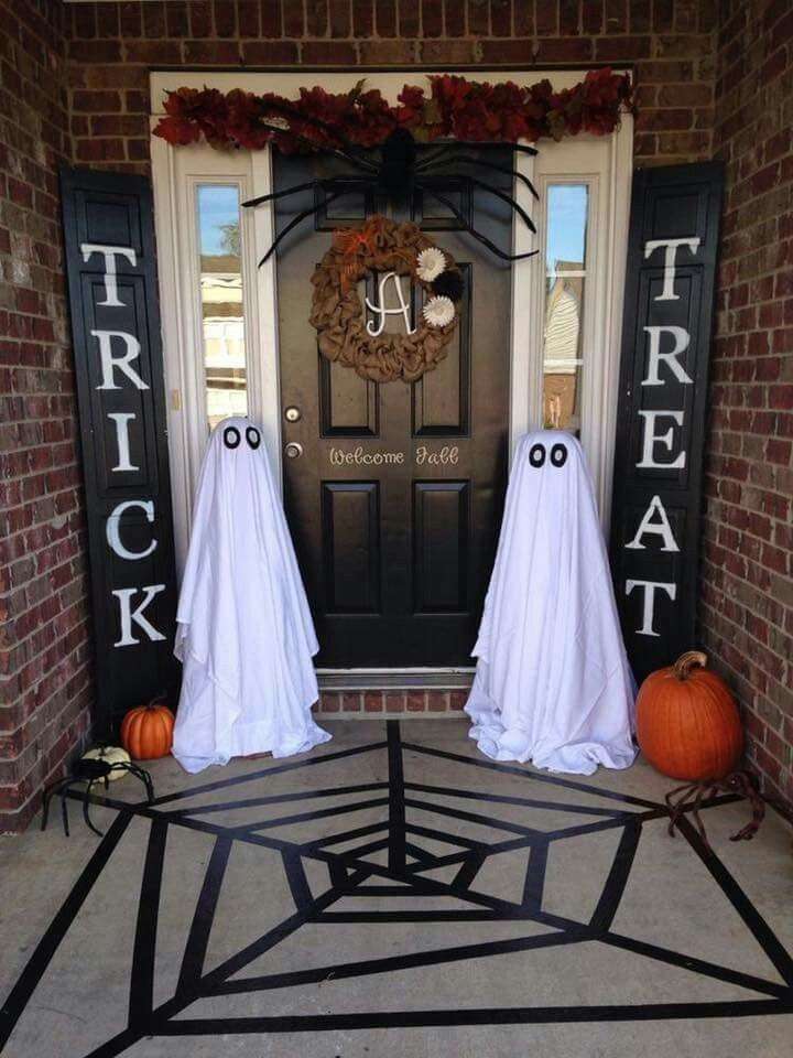 Idea per decorare l'ingresso a Halloween