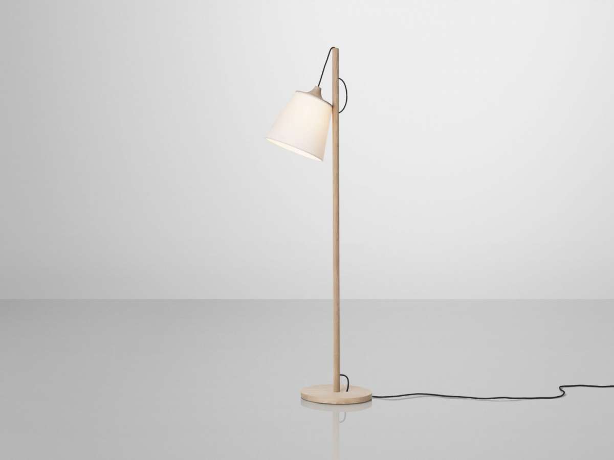 Lampada in legno Muuto