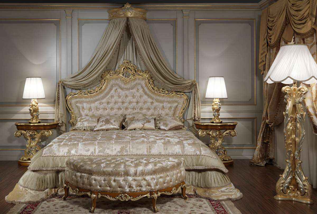 Letto con comodini stile barocco