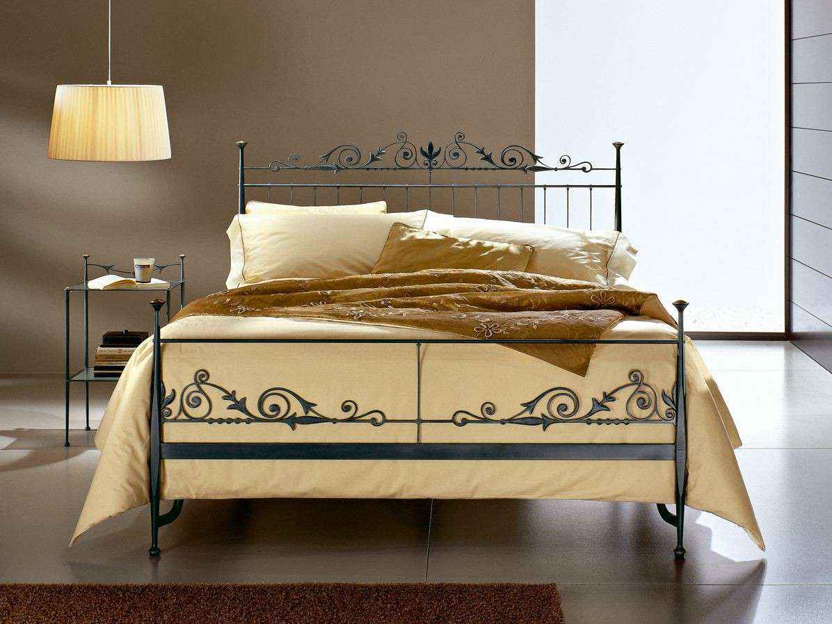 Letto dallo stile semplice