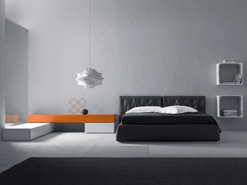 Letto moderno in pelle nera