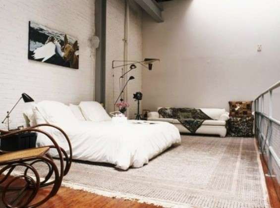 Loft arredato, camera da letto