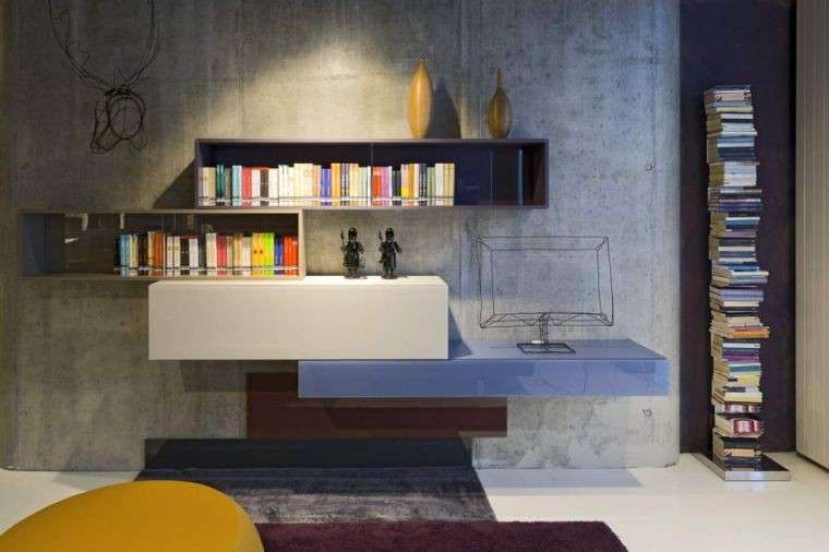 Mobile libreria sospeso