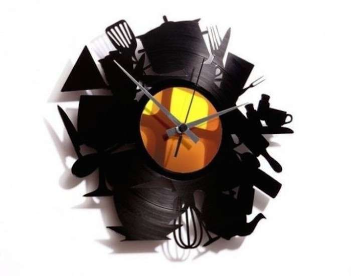 Orologio con disco di vinile