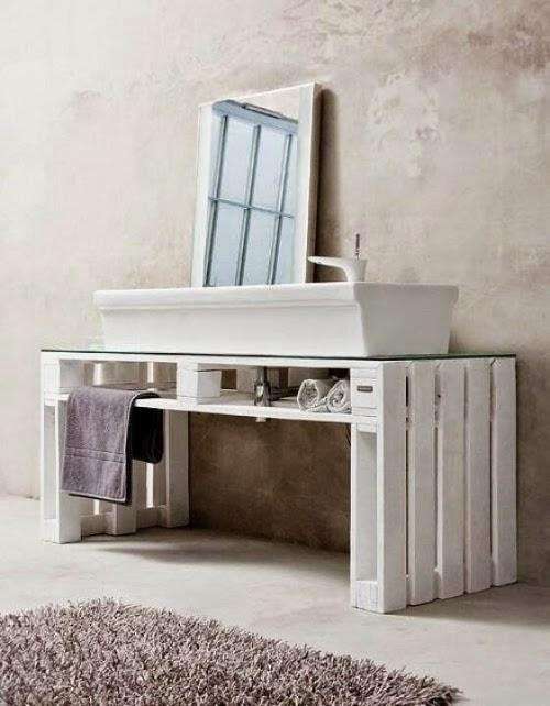 Pallet dipinti per il bagno 