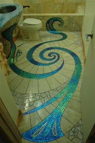 Piastrelle mosaico a pavimento in bagno