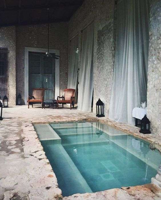 Piscina interna elegante