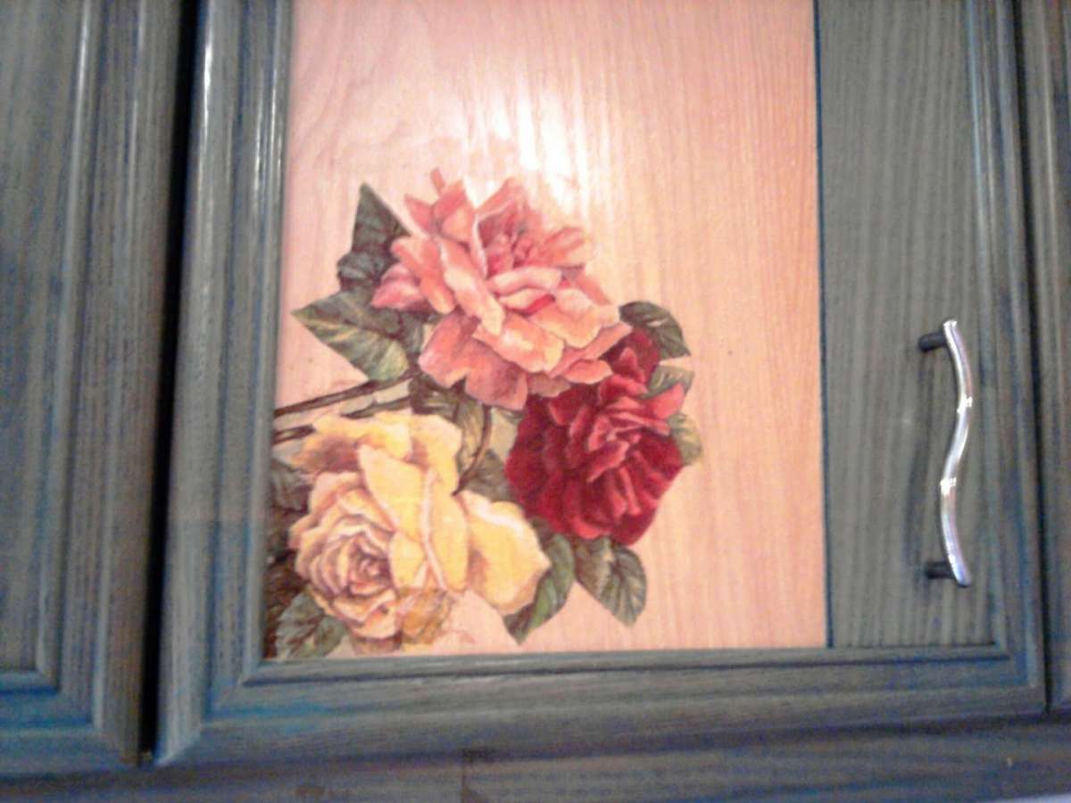 Porta decoupage con fiore