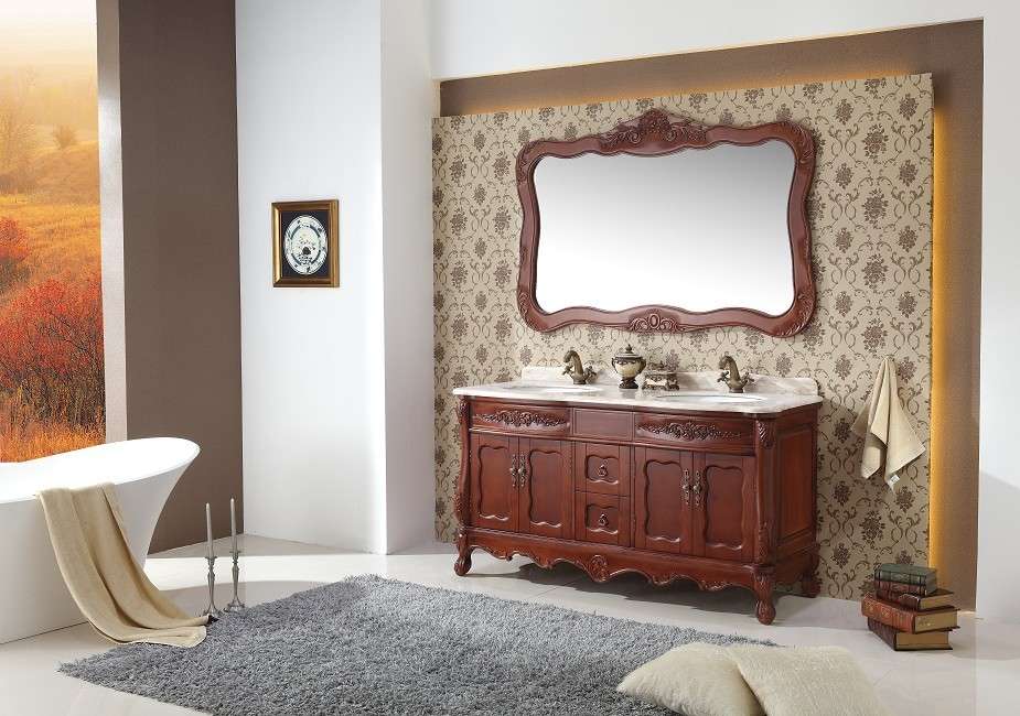 rivestimento-dal-colore-neutro-con-decori