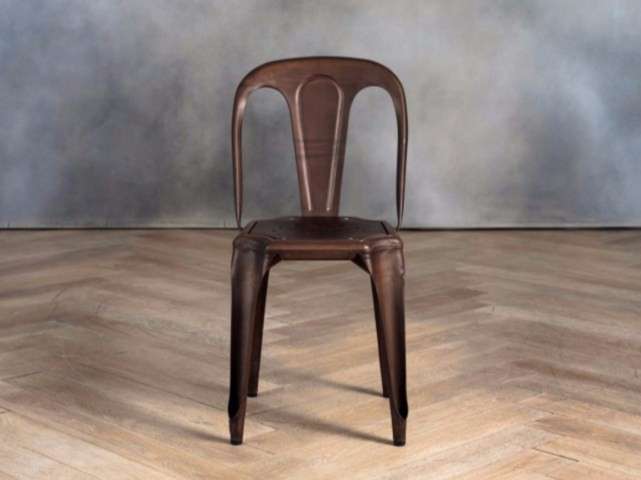 Sedia impilabile classica