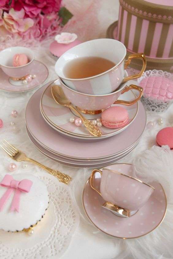Servizio da tè oro e rosa