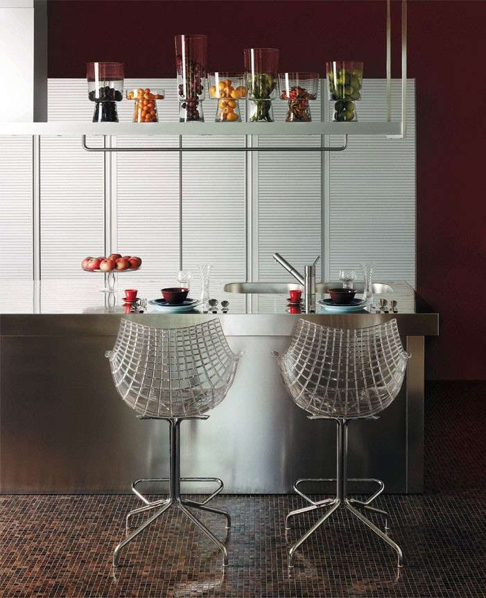 Sgabello trasparente Driade