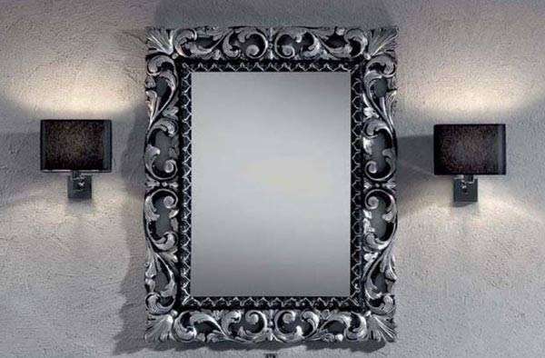Specchio con cornice barocca
