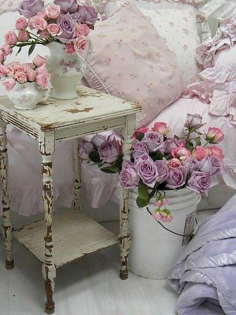 Un tocco shabby chic con i fiori finti