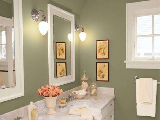 Verde oliva per pareti bagno
