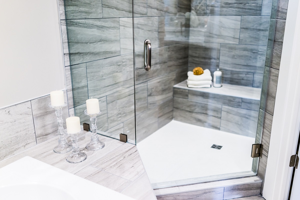 Closeup,Of,Staging,Modern,Stone,Grey,Tiled,Bathroom,,Marble,Countertop