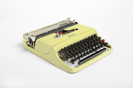 macchina da scrivere olivetti