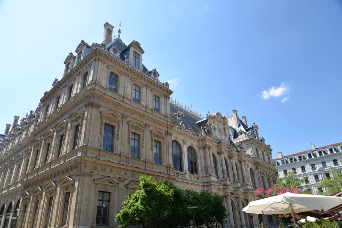 palazzo borsa parigi