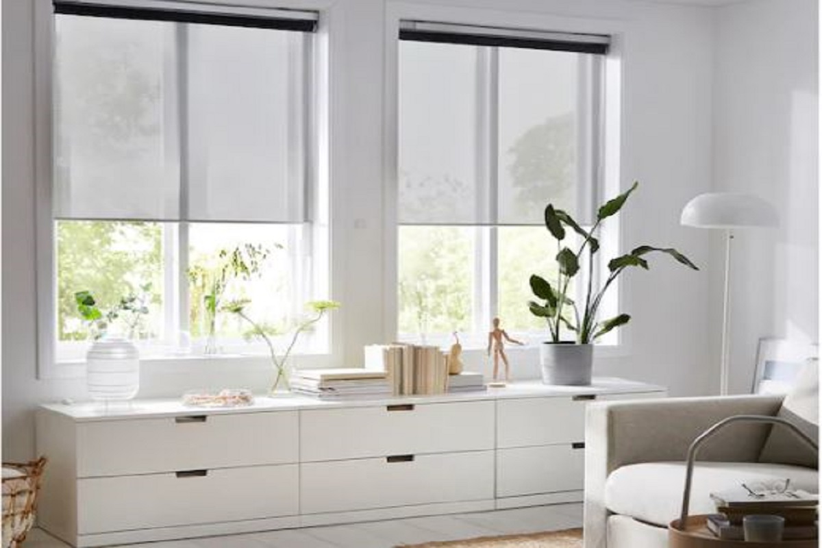 finestre con tende a rullo elettriche Ikea