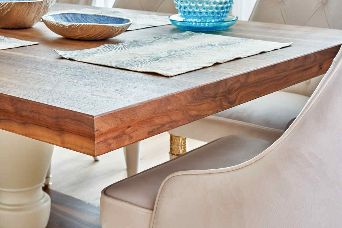 Tavoli in legno massello: le proposte più belle per la casa