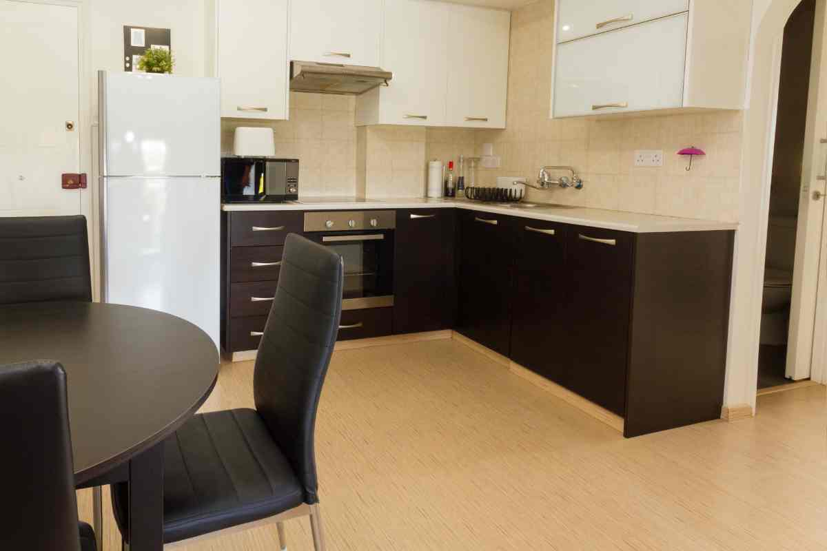 cucina con mobili wengé