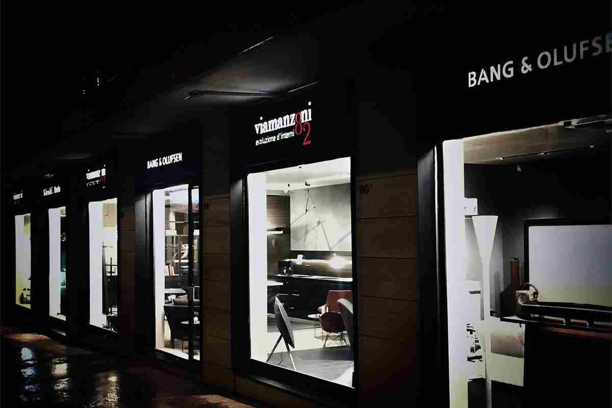 Vetrine del negozio di design Via Manzoni 82 Napoli