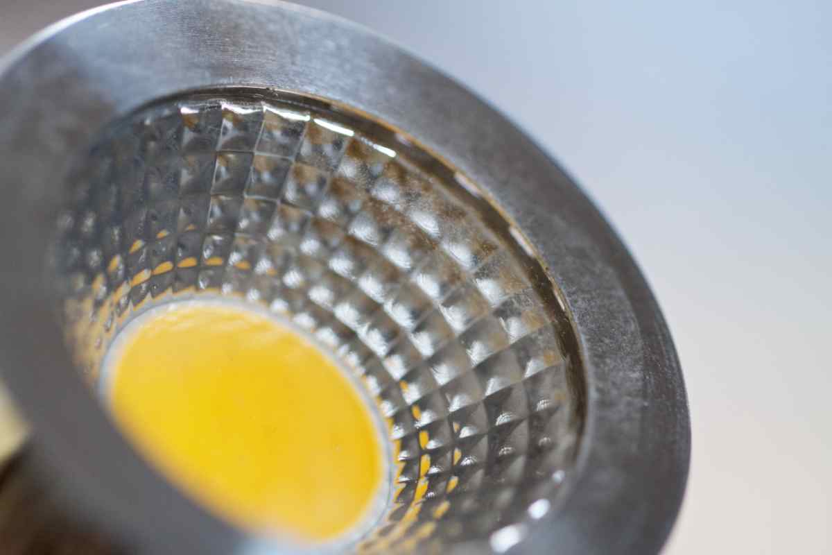 un faretto led visto da vicino