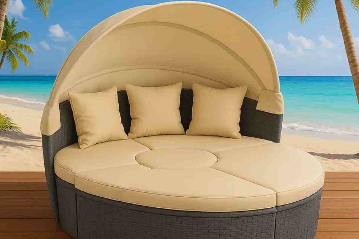 Letto Isola Leroy Merlin in rattan e cuscini beige