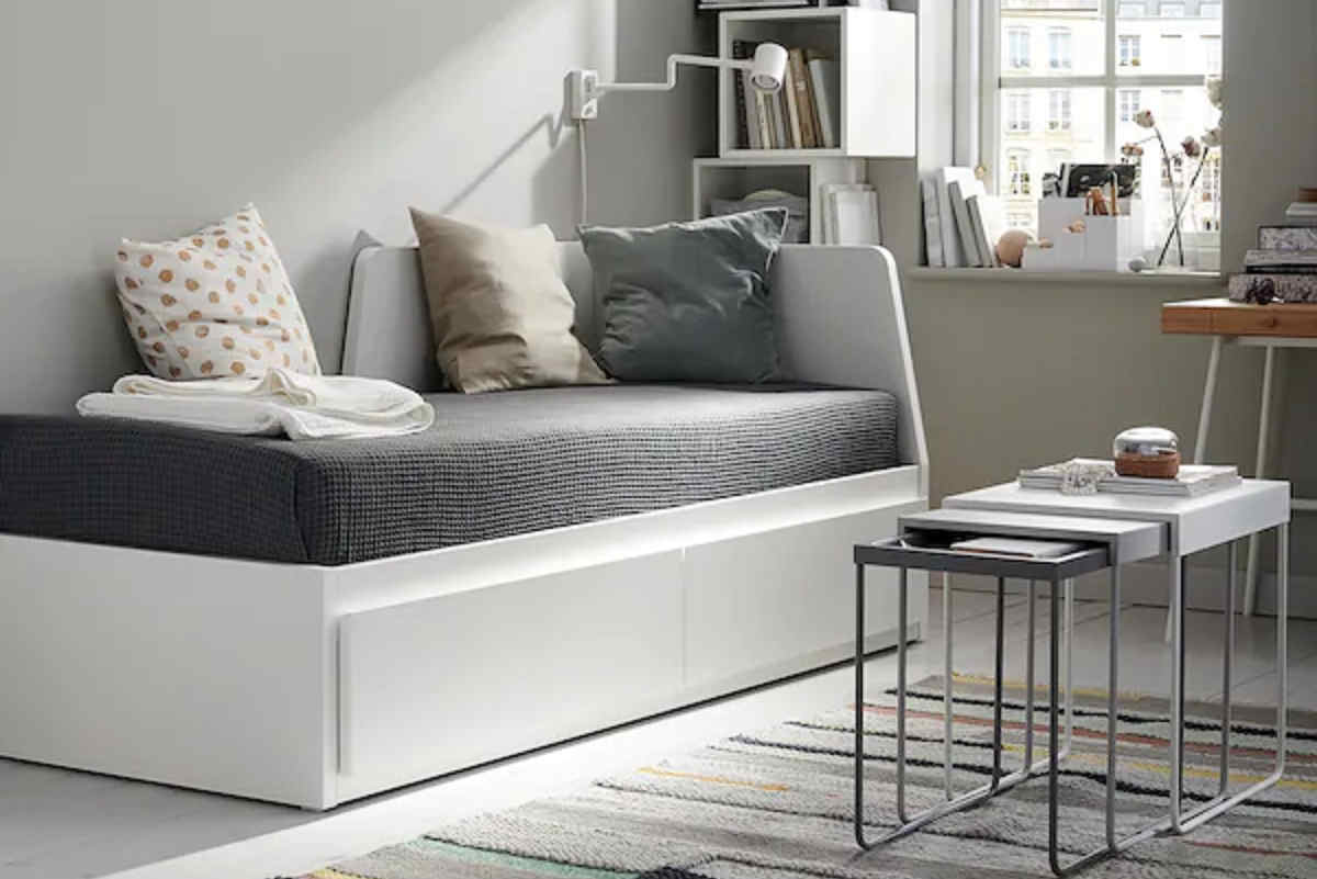 divano letto Ikea flekke in cameretta dei ragazzi