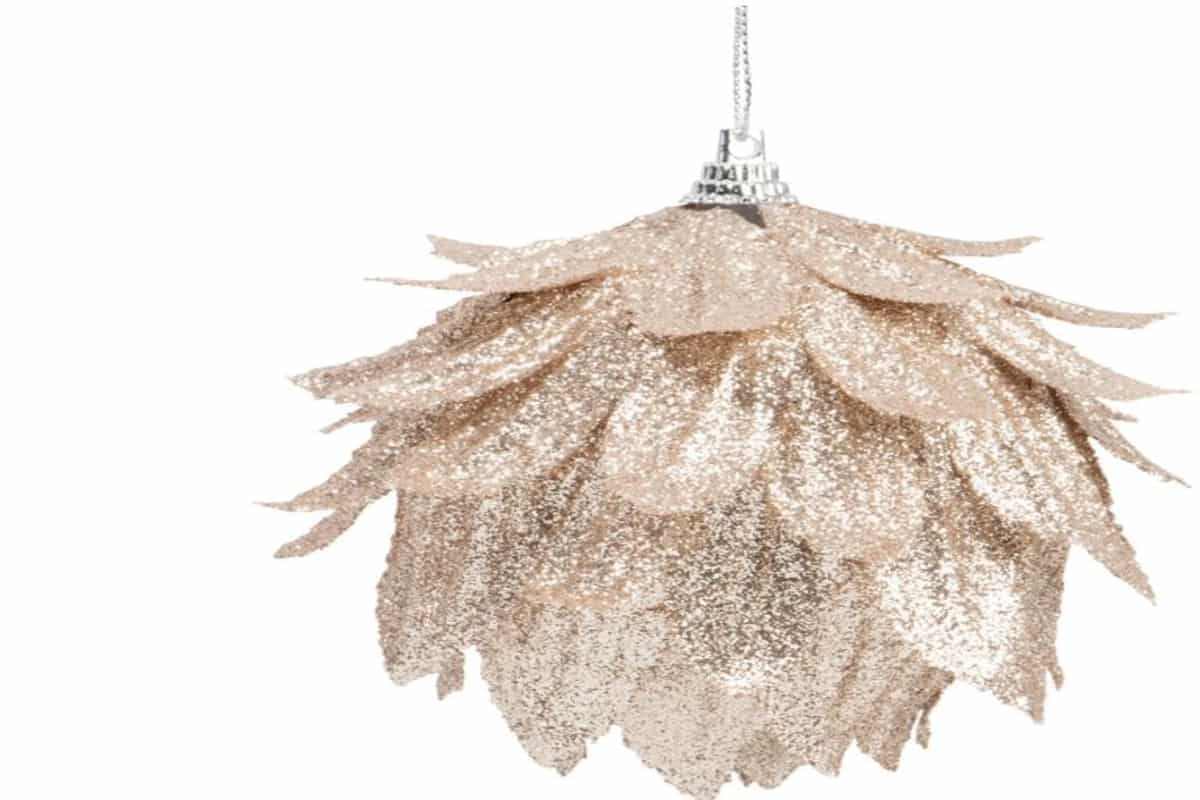 pallina di natale dorata con paillettes