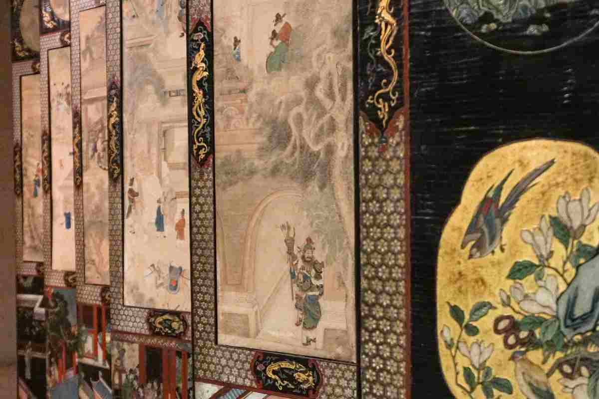 Paravento cinese tradizionale in legno