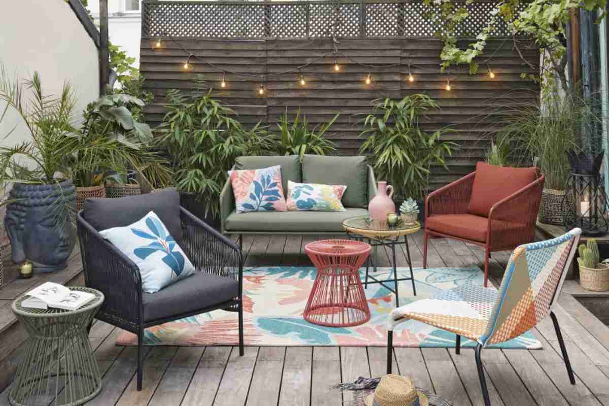 spazio arredato con complementi di arredo da giardino Maisons du Monde
