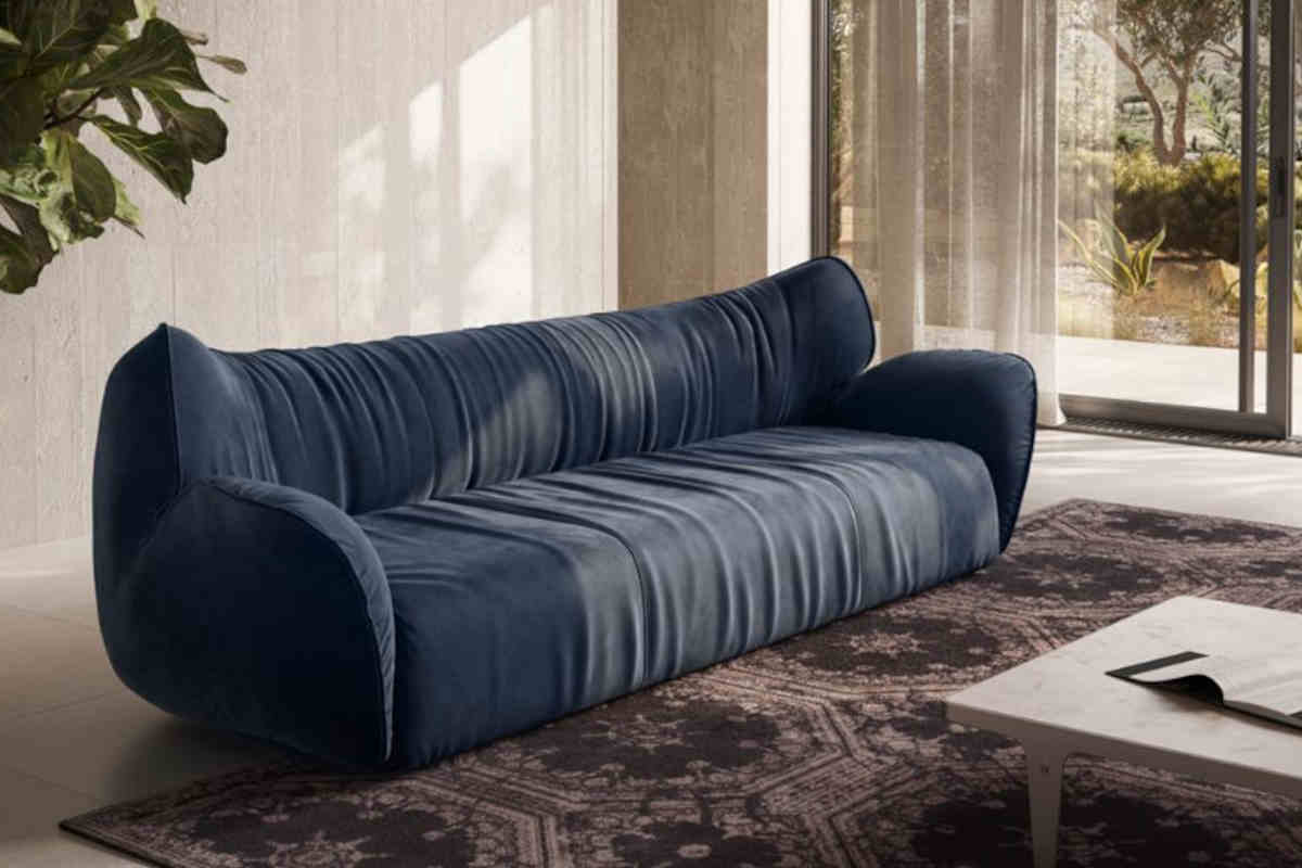 divano di tendenza Natuzzi con curve