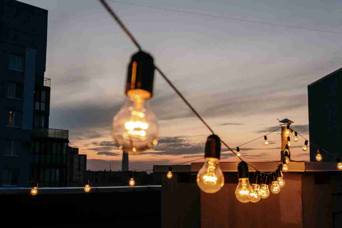 Becuri verzi pentru a ilumina grădina acoperișului