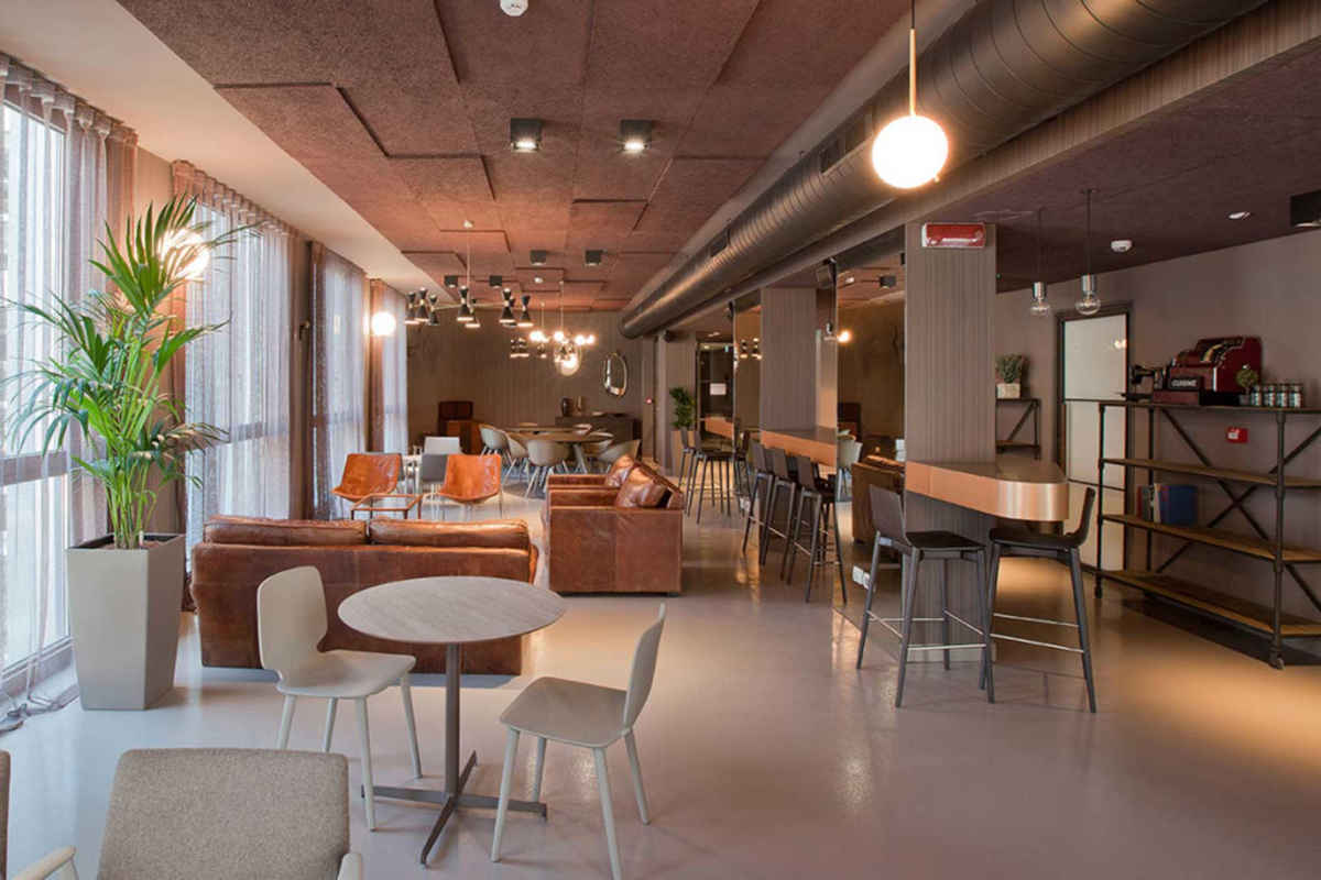 spazi interni del coworking Copernico a Milano