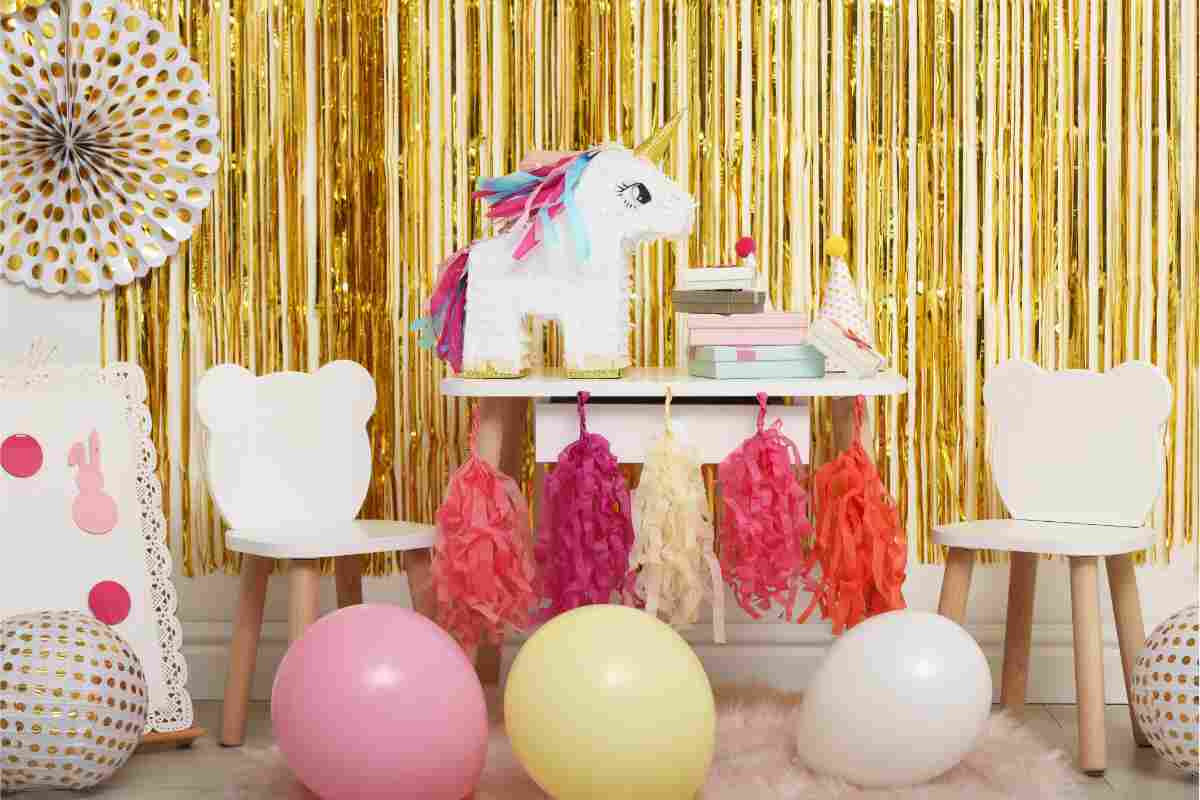 Decorazioni ispirate all'unicorno per la festa di compleanno in casa